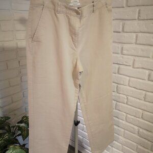 L.L. Bean Ladies Size 8 Petite Classic Fit Beige Straight Leg Lined Pants
